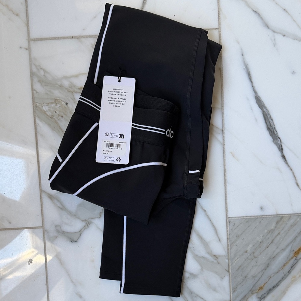 ALO Yoga Black Leggings with White Accents